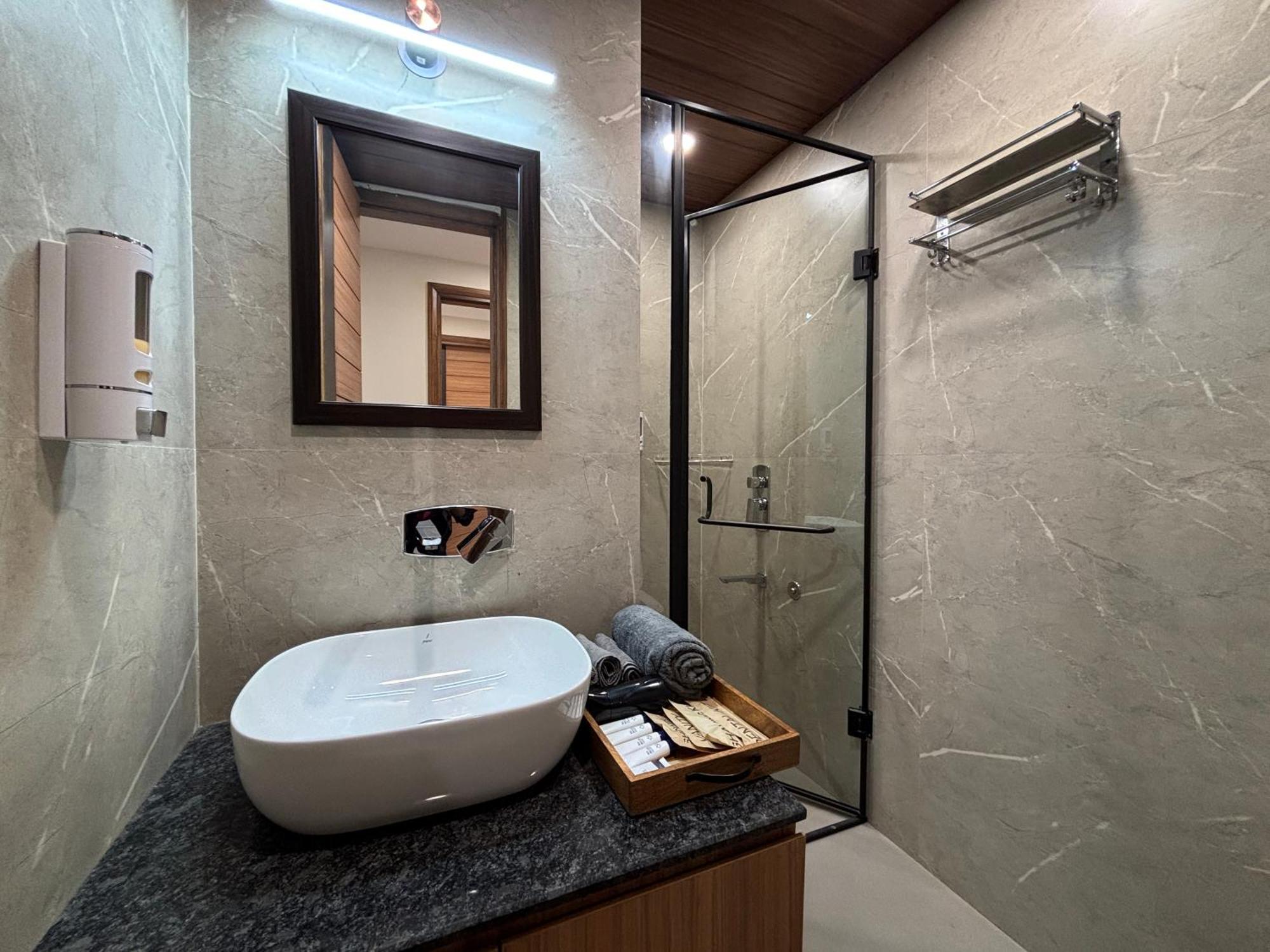 Housr Sector 45 Gurgaon Near Artemis Hospital Hotell Eksteriør bilde